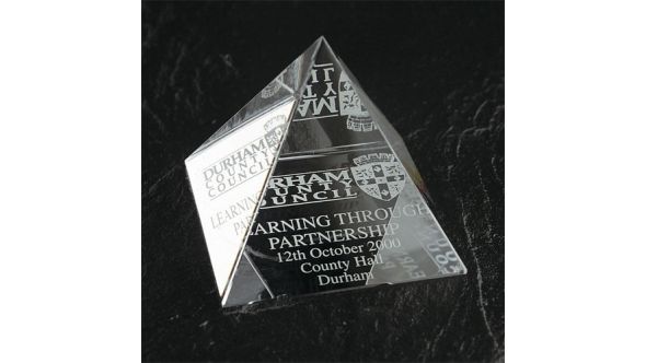 50mm Crystal pyramid